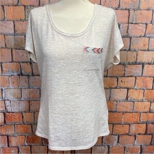 Studio Y‎ Embroidered Detail Pocket Tee